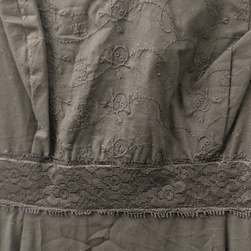 Royal Bones Gothic High Low Lace Dress - Picture 11 of 11